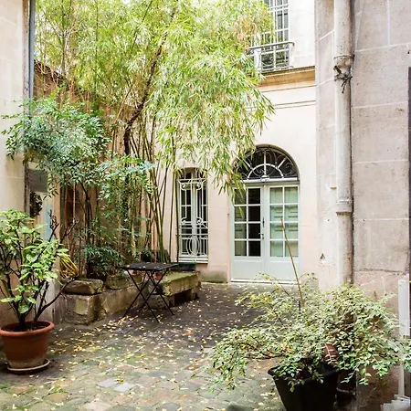 Rivoli Vieille Du Temple With Ac Apartment *